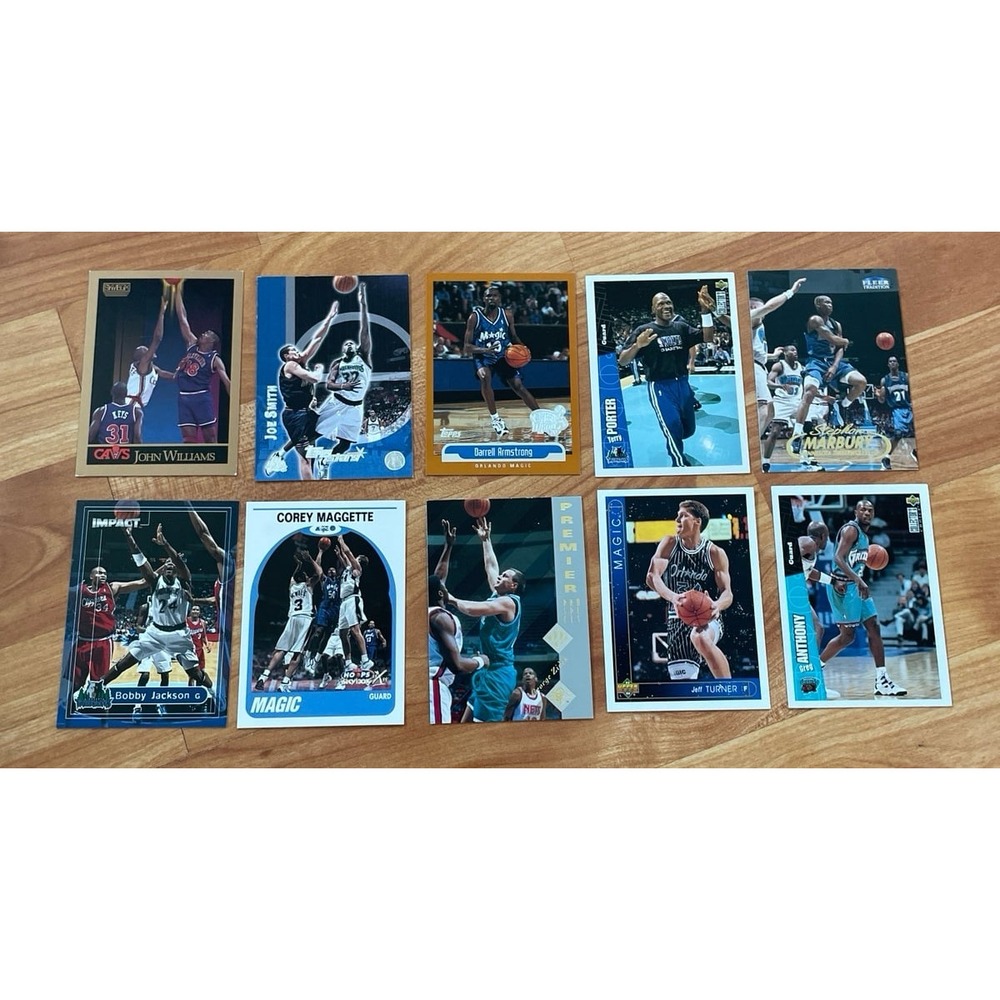 10 NBA Basketball Cards
Good condition